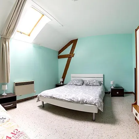 Dom wakacyjny Maison Accueillante Pres De Monthenault, Parfaite Pour Groupes Monthenault