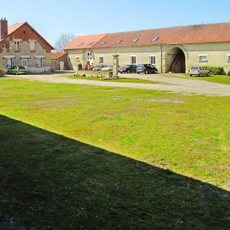 Dom wakacyjny Maison Accueillante Pres De Monthenault, Parfaite Pour Groupes